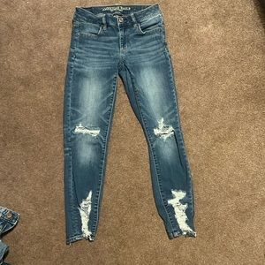 Low rise medium wash jeans american eagle